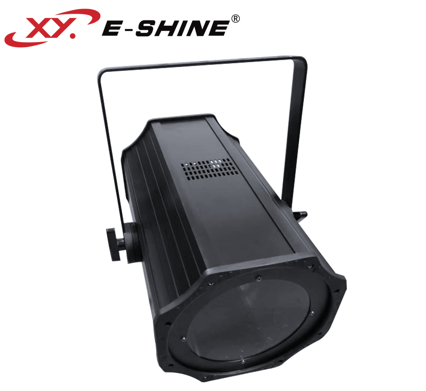 XY-M100Z 调焦COB面光灯